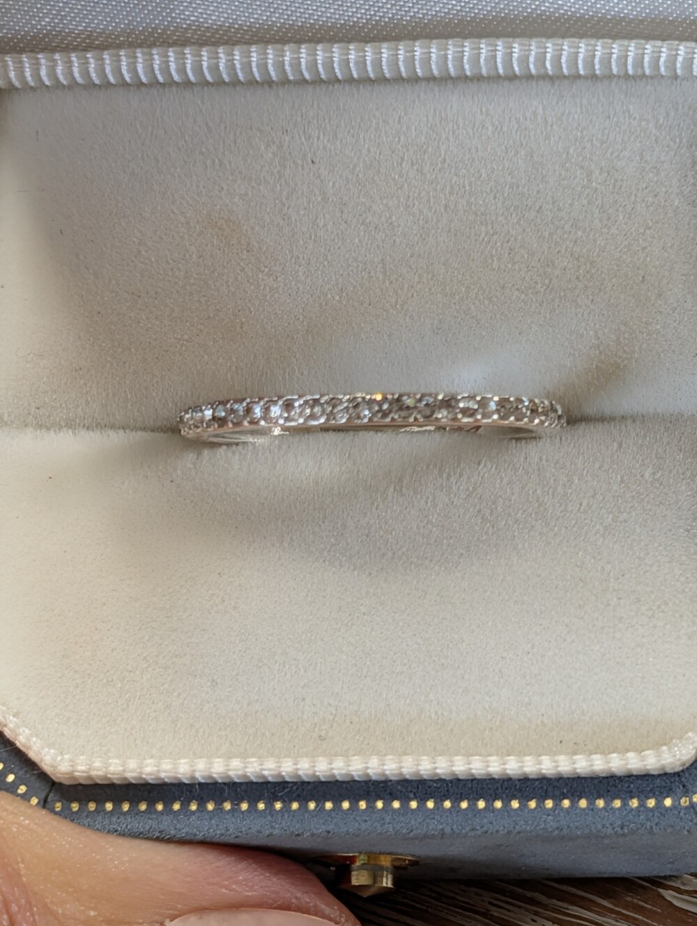 Beautiful Silver Eternity Band Ring Like New Size 7 - Picture 7 of 8